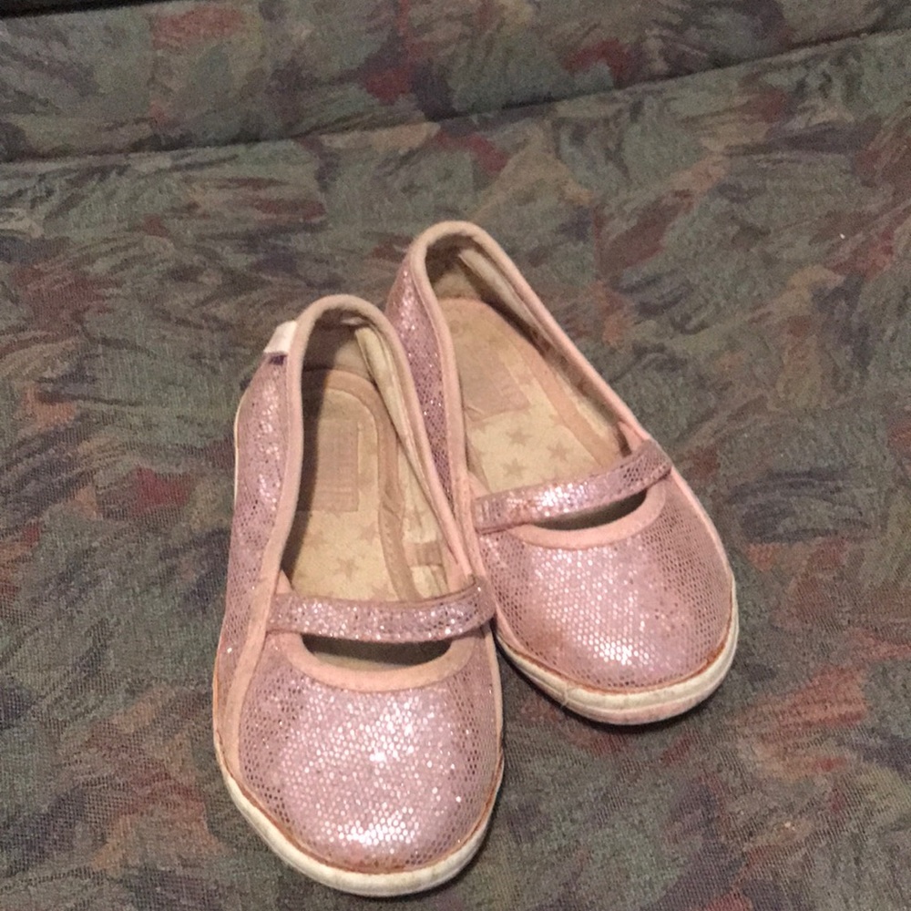 Pink sparkly converse